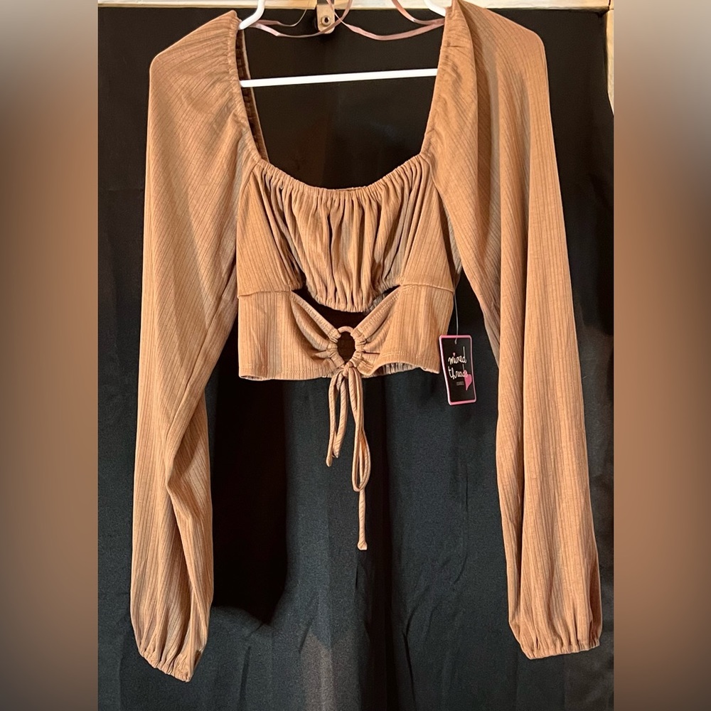 NWT Mixed Threads pinstriped crop top. Women’s size medium. Peekaboo and tie